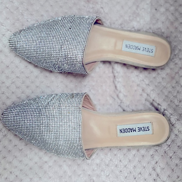 STEVE MADDEN TRACED RHINESTONES SHOES - Picture 3 of 3
